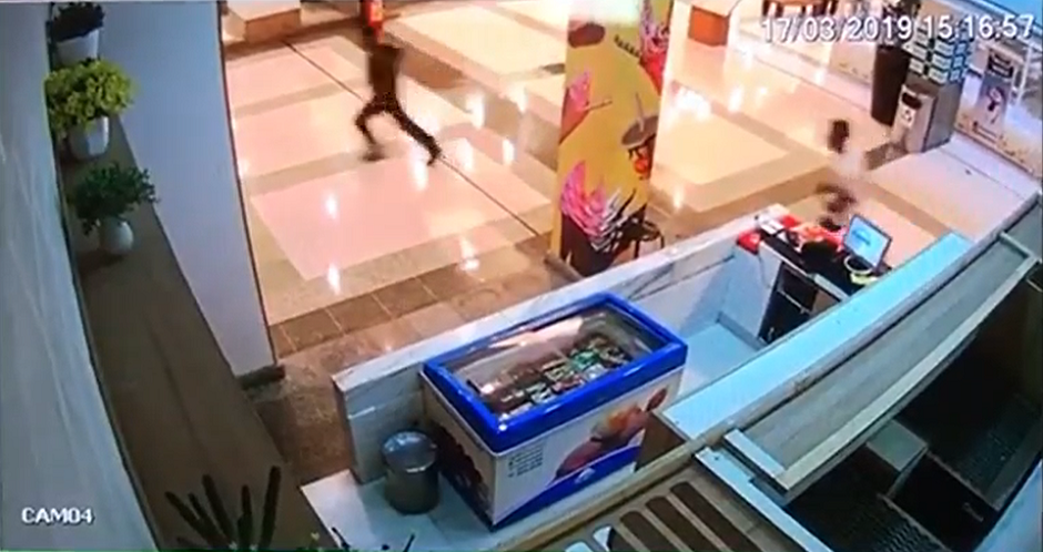 Homens armados assaltam joalheria em shopping de Aparecida de Goiânia