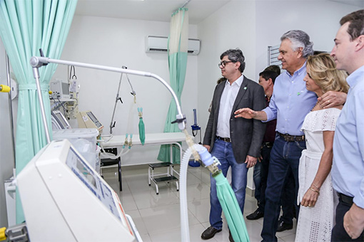 Caiado inaugura clínica: “Só vamos inaugurar o que estiver funcionando”