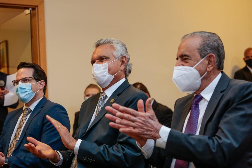 “A marca de Iris é o trabalho” define Caiado durante lançamento de biografia
