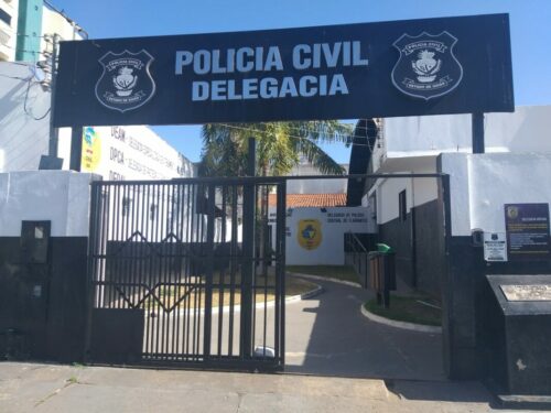 Homem é preso após chamar segurança de boate de "preto safado", em Caldas Novas