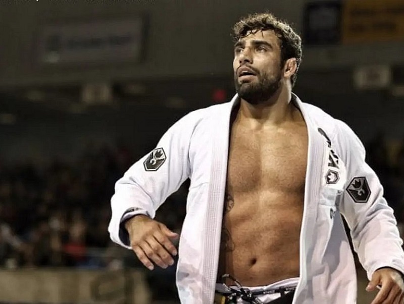 Policial que matou Leandro Lo vai a boate e motel após o crime