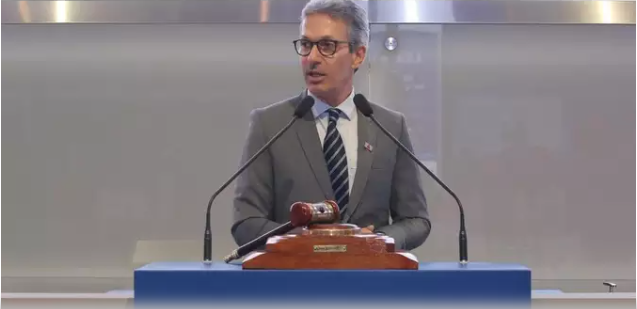 Zema tenta derrubar no STF reajuste de servidores de mg aprovado por deputados