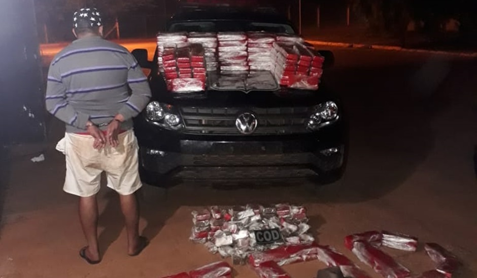 Foragido é preso com 214 quilos de maconha na GO-516