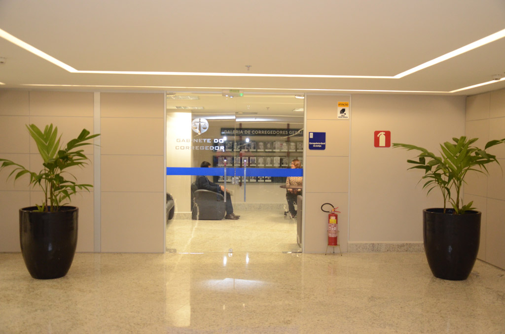 Corregedoria autoriza atendimento presencial nos cartórios