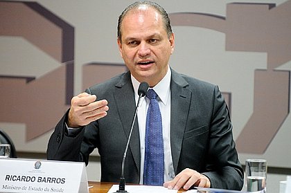 Barros rebate denúncias de Miranda e se coloca à disposição da CPI