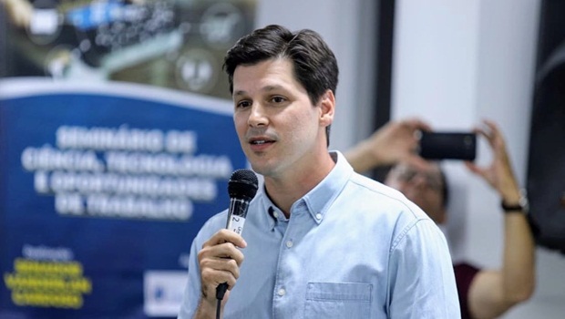 Daniel: Mendanha não criou  um único programa social