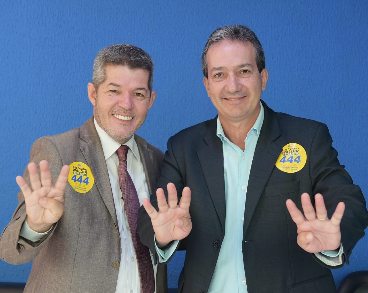 Prefeito de Campos Verdes hipoteca apoio a Delegado Waldir ao Senado