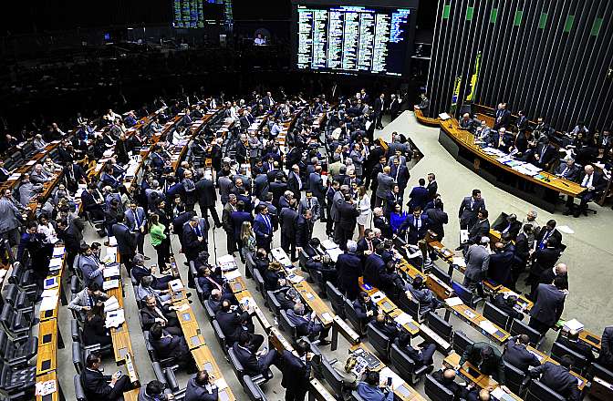 Câmara aprova licença-paternidade a avós maternos