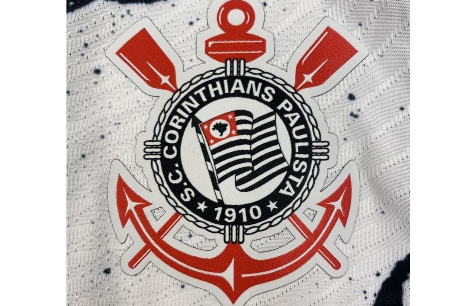 Corinthians pede para torcida respeitar protocolos em estádio para evitar punição