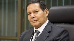 ‘Aborto deve ser uma decisão da mulher’, diz Mourão