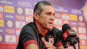 Atlético-GO: Com o cargo sendo ameaçado, Jorginho vê a situação com naturalidade