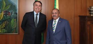 Bolsonaro afirmou ter ‘união estável’ com o senador que escondia dinheiro nos “fundos”