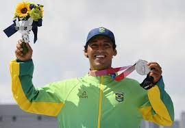 Kelvin Hoefler, do skate, garante a 1ª medalha do Brasil nos Jogos de Tóquio