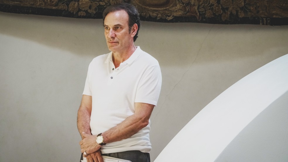 Ator Marco Ricca apresenta melhora na oxigenação