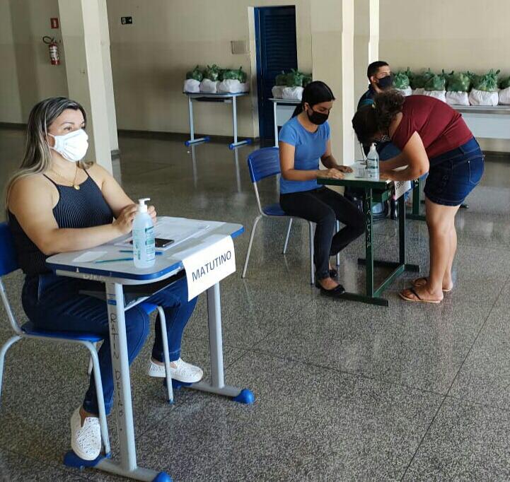 Governo de Goiás retoma distribuição de kits alimentação para estudantes da rede estadual