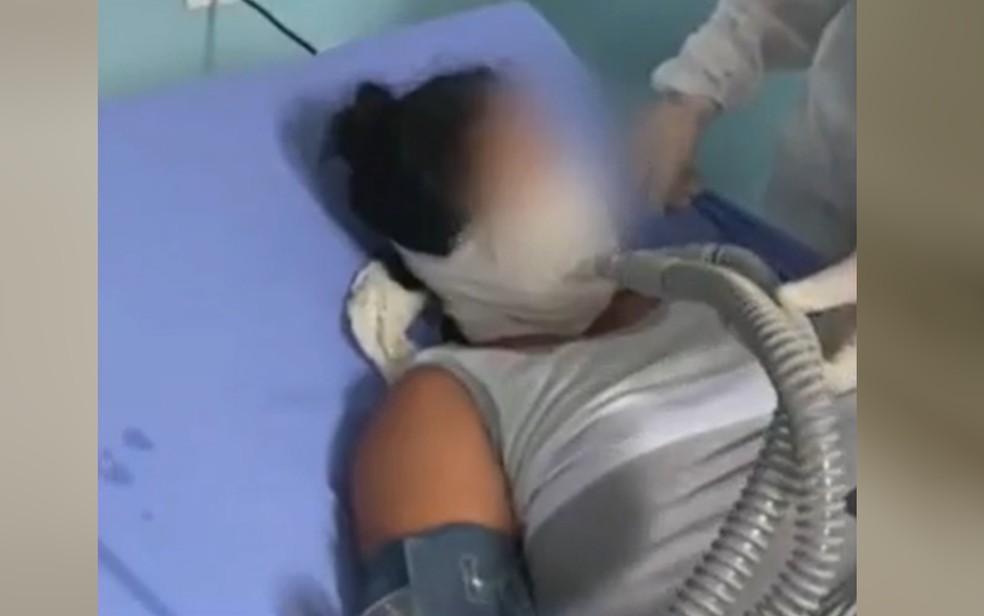 Médico faz respirador improvisado para salvar pacientes
