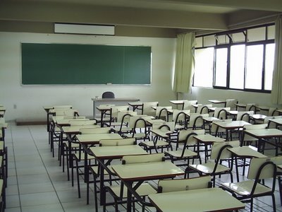 Governo cria mais de 800 cargos temporários na Secretaria de Educação de Goiás