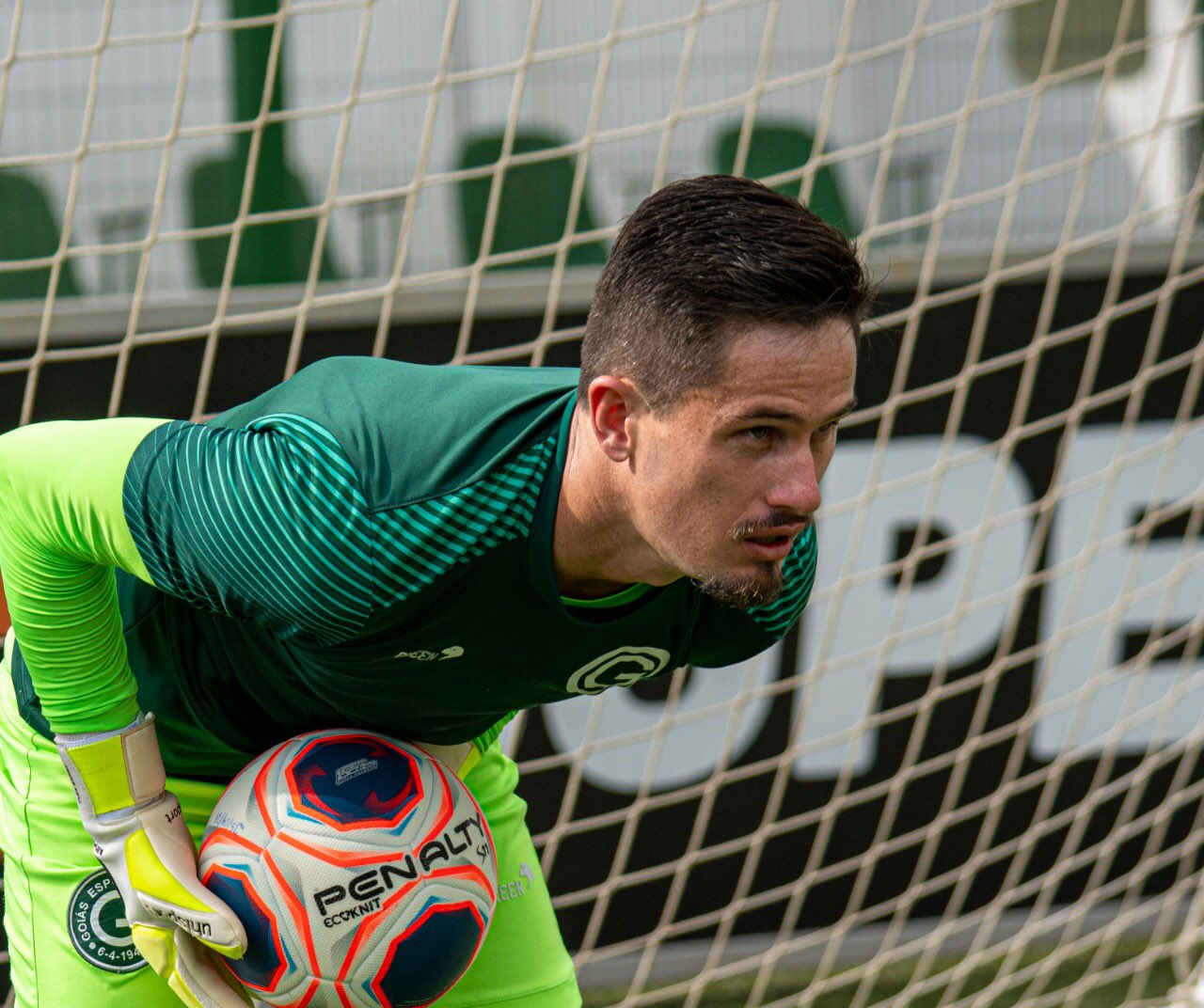 Goiás "chora" derrota no clássico
