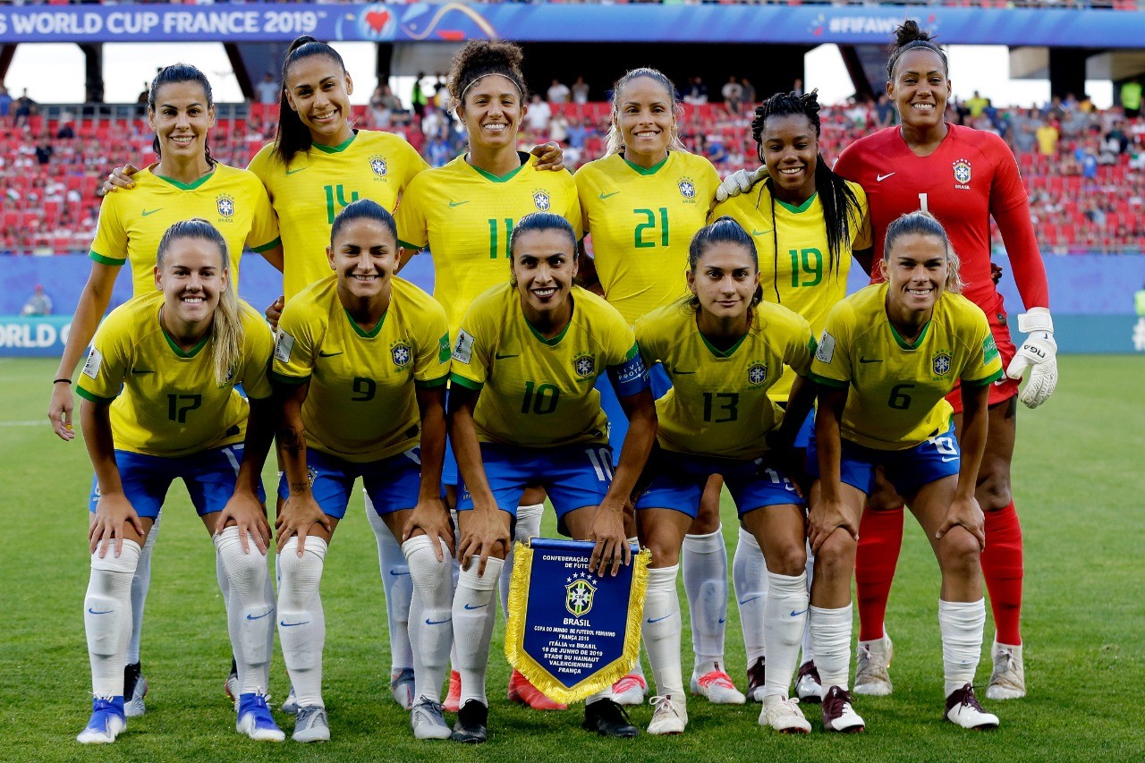 Em ano com poucos jogos, seleção feminina fecha 2020 em 8º no ranking da Fifa