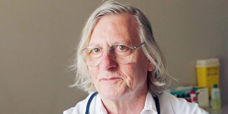 Médico defensor da cloroquina muda de opinião