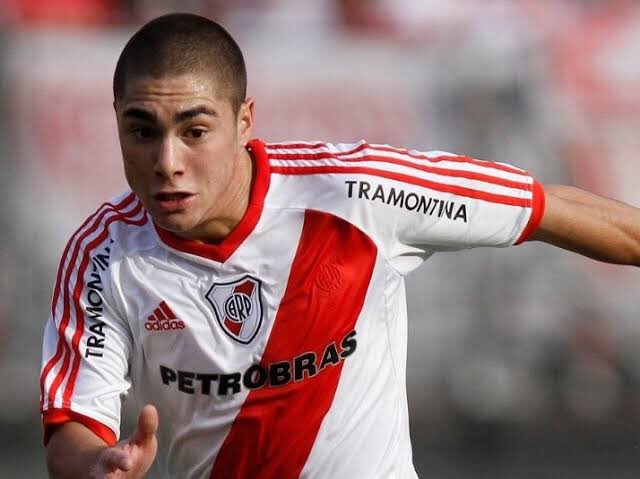 Campeão da Libertadores com River Plate é preso por assalto e tiros na Argentina