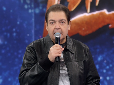 Globo antecipa saída de Faustão