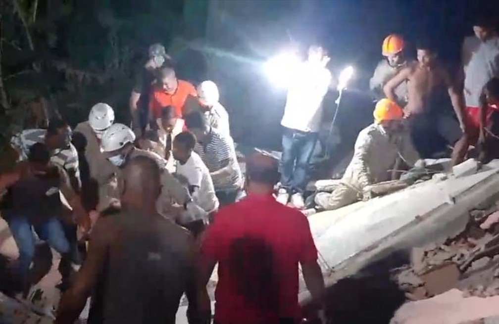 Imóvel desaba e deixa um morto e três feridos em morro do Rio
