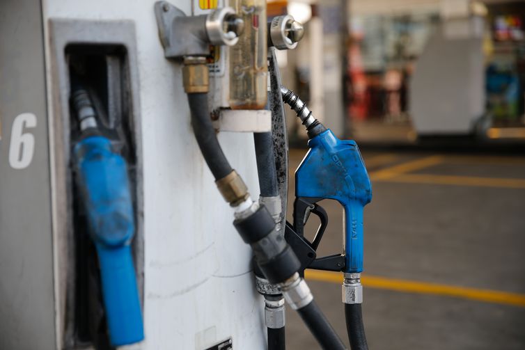 Litro do diesel ultrapassa R$ 6 em postos do Norte e do Centro-Oeste, diz ANP