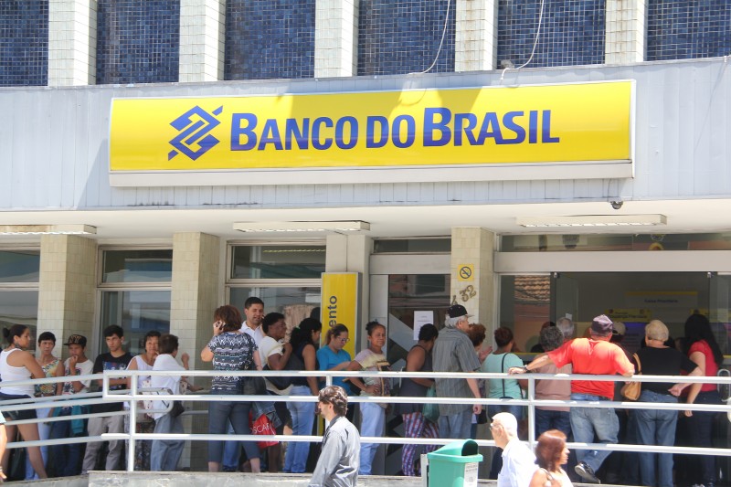 Bancos terão horário de atendimento alterado durante os jogos do Brasil na Copa