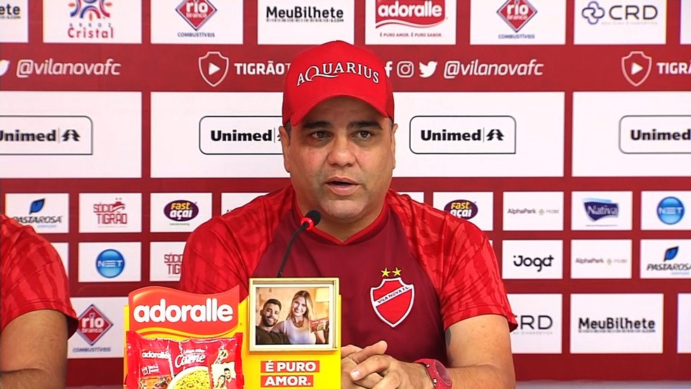 Marcelo Cabo é demitido do Vila Nova