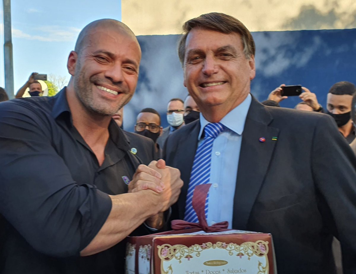 Congresso e Moraes marcam posição sobre cassação e elegibilidade de Silveira