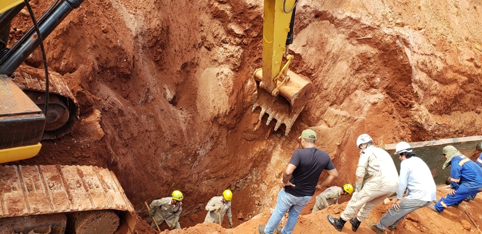 Funcionários morrem soterrados em obra da Saneago