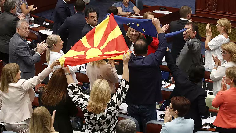 Albânia e Macedônia do Norte abrem negociações para entrada na UE