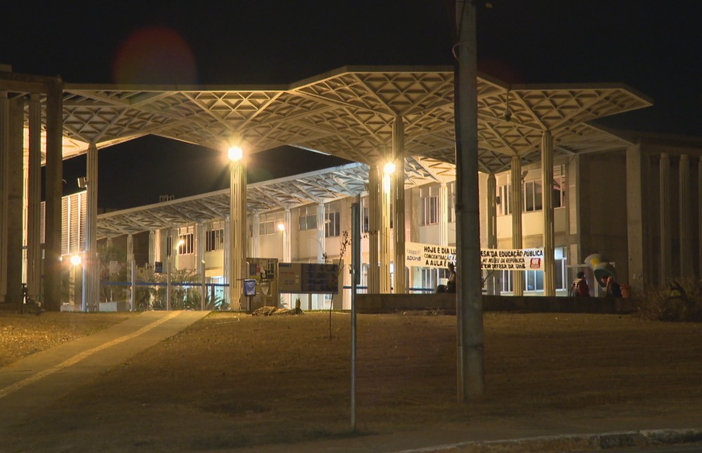 Trote na UnB termina com estudante em coma induzido, em Brasília