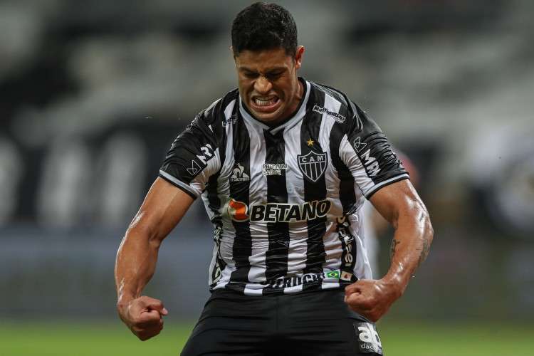 Hulk notifica o Goiás e solicita retratação pública, após ser acusado de vandalismo