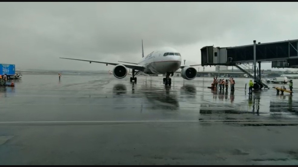 Governo diz que chega hoje avião  com 1,5 milhão de doses da Jansse