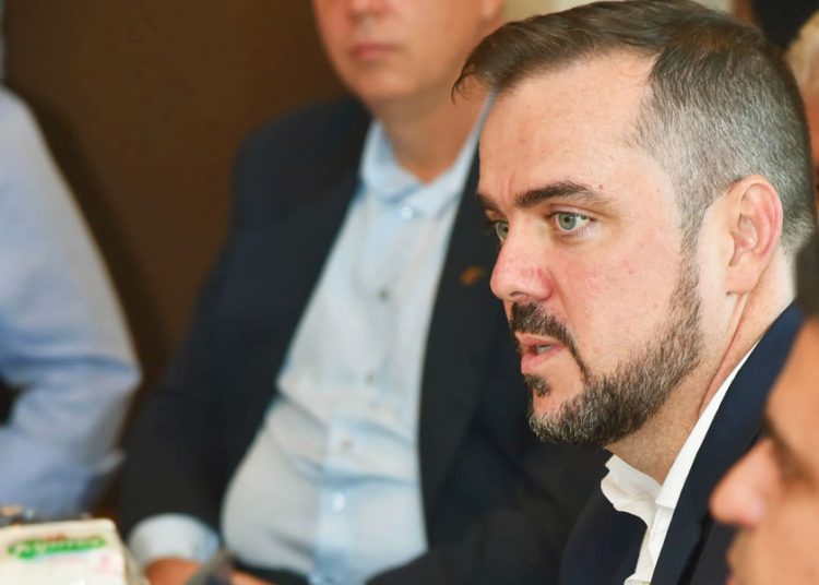 Gustavo Mendanha e o erro mais grave da campanha até agora