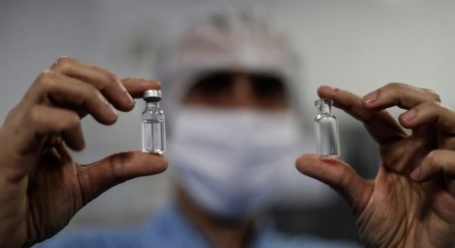 Governo tem poder para impor vacina; STF discute