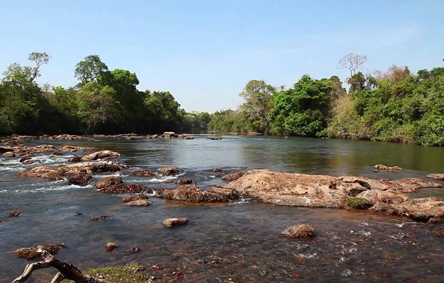 Homem morre afogado no Rio Uru após tentar salvar a esposa