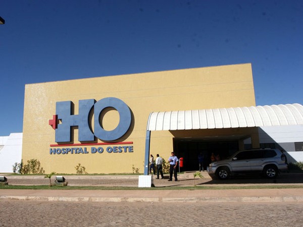 Mulher diz estar possuída pelo demônio ao decepar o pé do filho de 3 anos