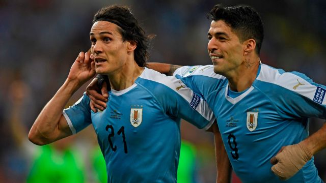 Diretoria do Corinthians nega conversas por Cavani, mas avisa: 'Tudo é possível'