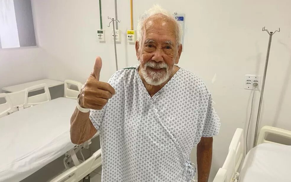 ‘Terror do INSS’, idoso vence dengue após cinco dias de internação em Goiânia