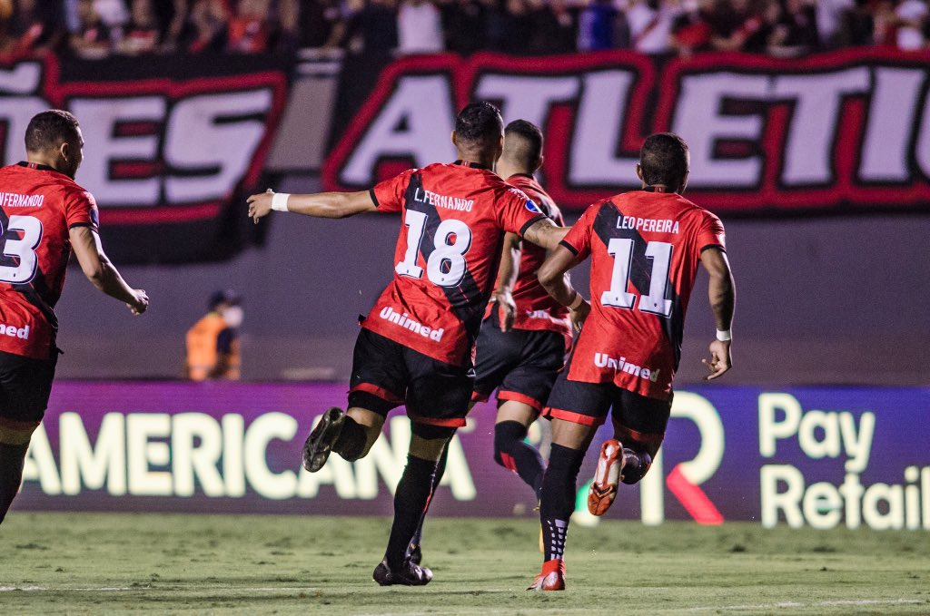 Atlético dá show, goleia Nacional e vai à semifinal da Sul-Americana