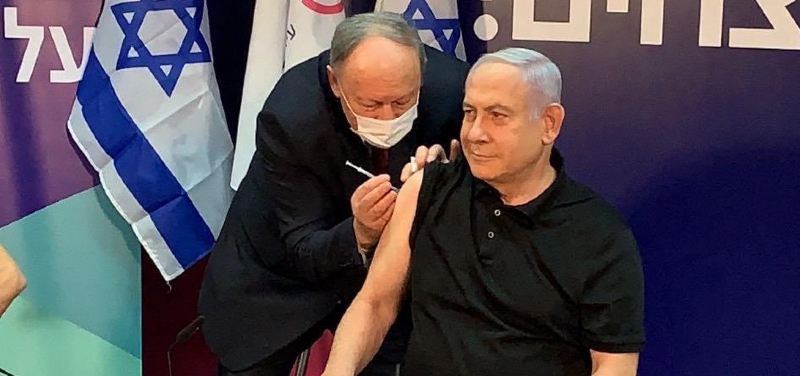 Israel vacina quase metade da população