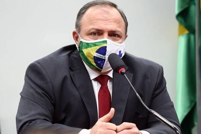Se Pfizer conseguir adiantar entrega, Pazuello diz que vacinação pode começar em dezembro