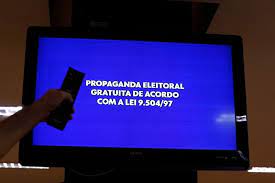 Bolsonaro sanciona volta da propaganda partidária