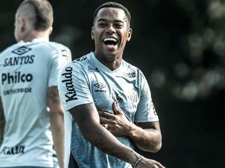 Minha carreira poderia estar pior, diz Robinho