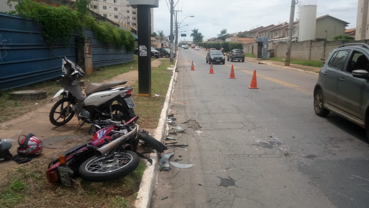 Acidente de trânsito deixa duas vítimas em estado grave