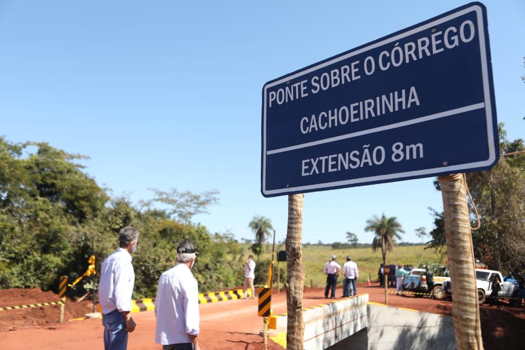 Caiado inaugura ponte sobre Córrego Cachoeirinha, em Caçu