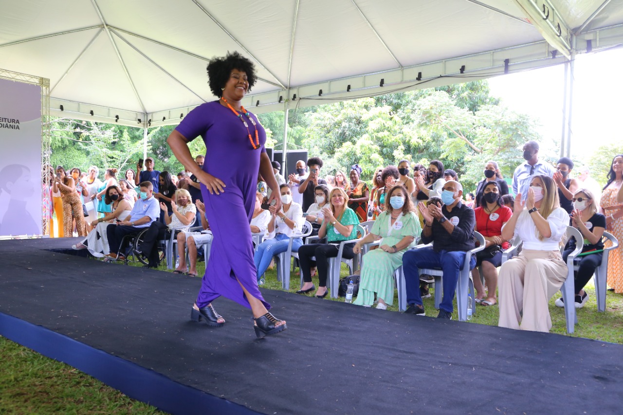 Cruz lança "Goiânia por Elas" com desfile inclusivo e defende fim da violência contra a mulher